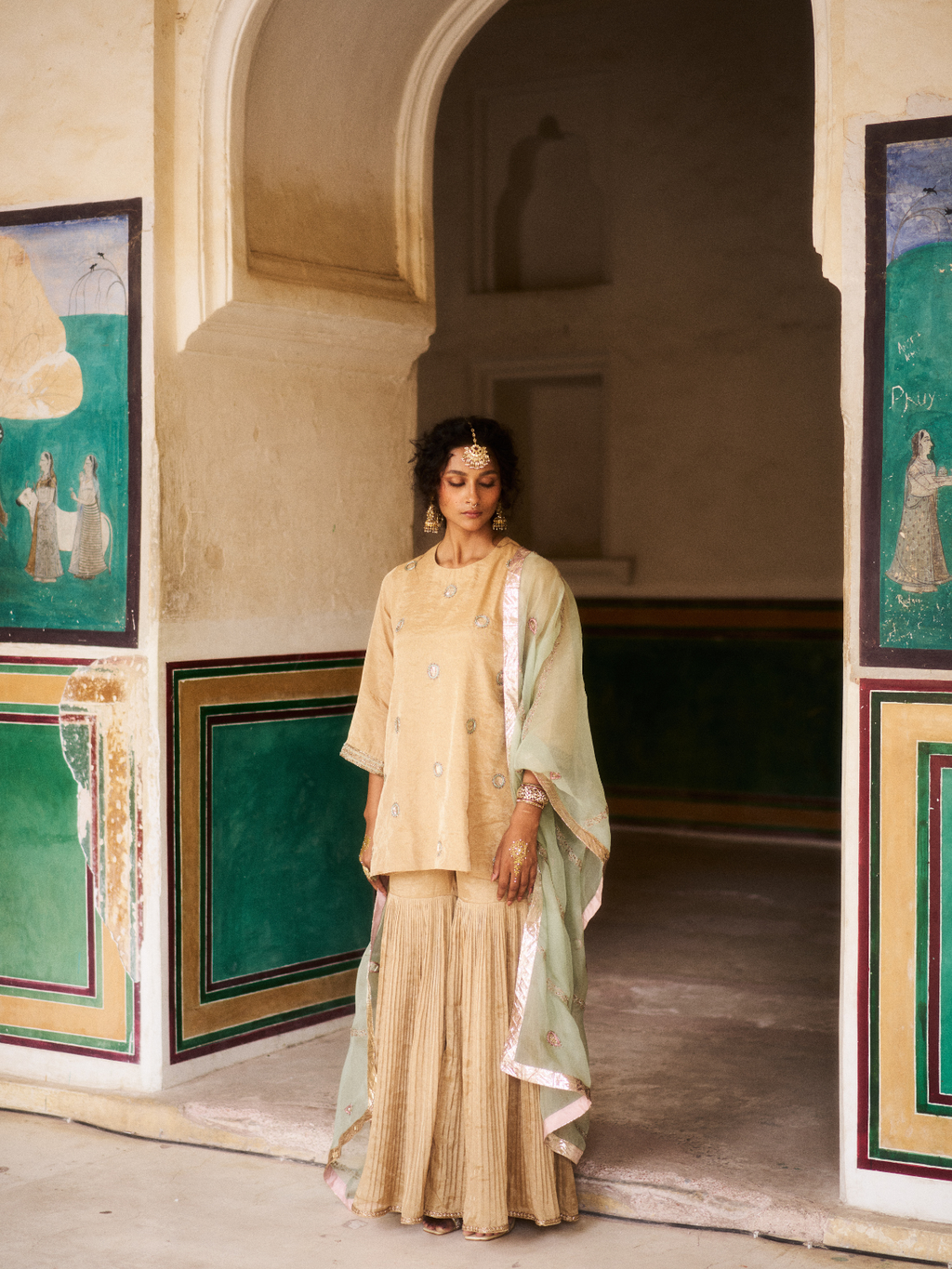 Falak Set- Beige
