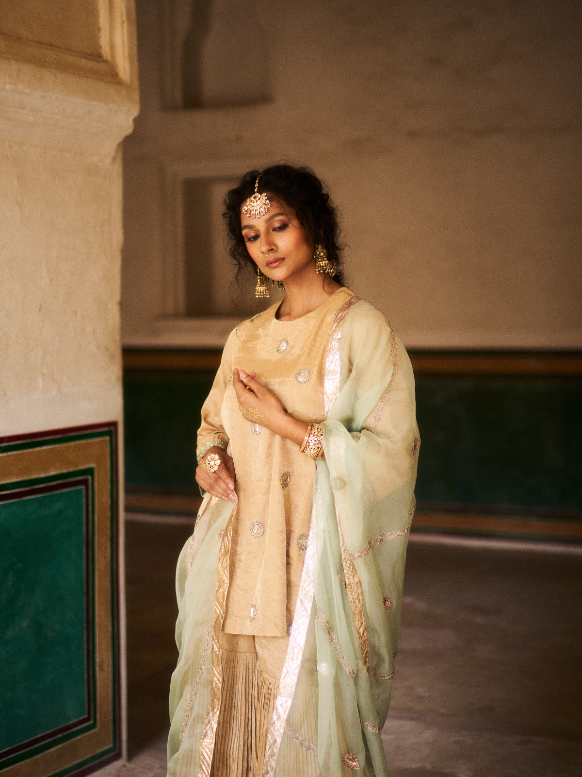 Falak Set- Beige