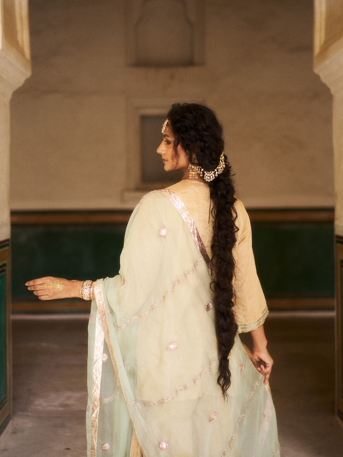 Falak Set- Beige