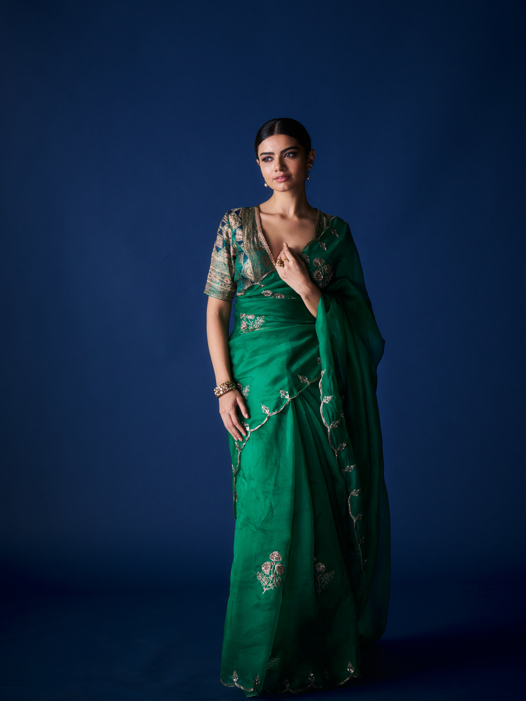 Scallop 3 Flower Saree