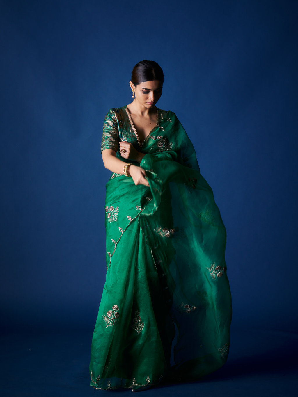 Scallop 3 Flower Saree