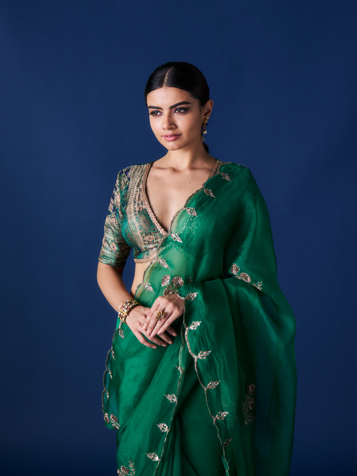 Scallop 3 Flower Saree